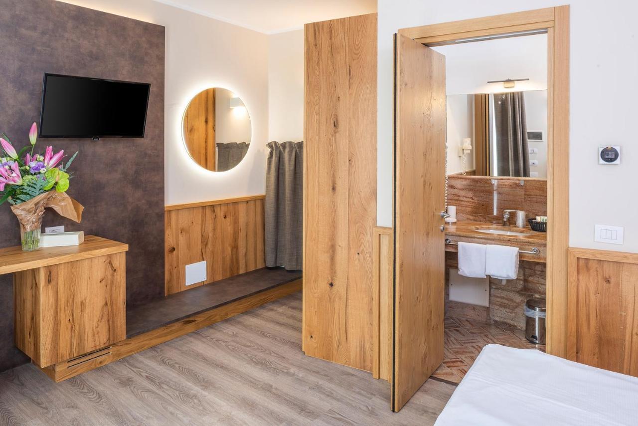 Hotel Du Parc 4*