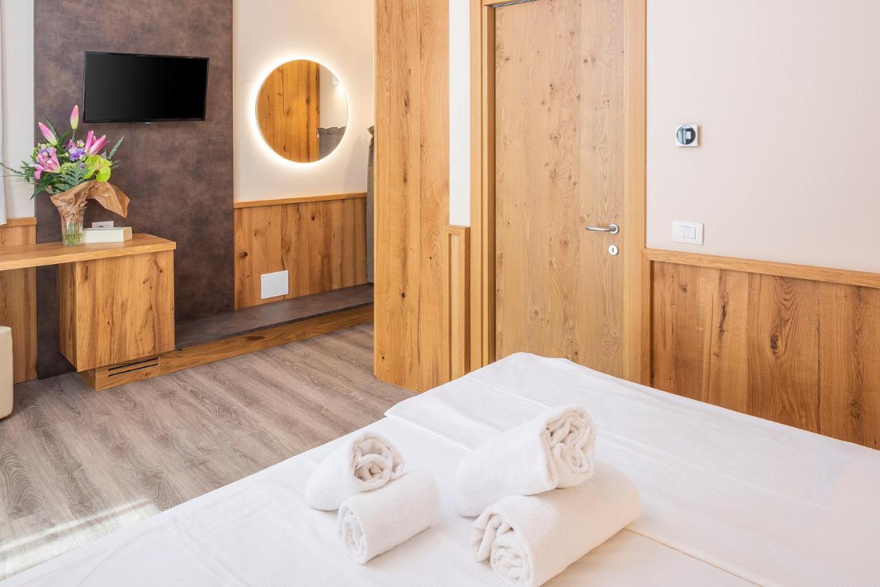 Du Parc Hotel 4*